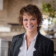 Lori Mickelson